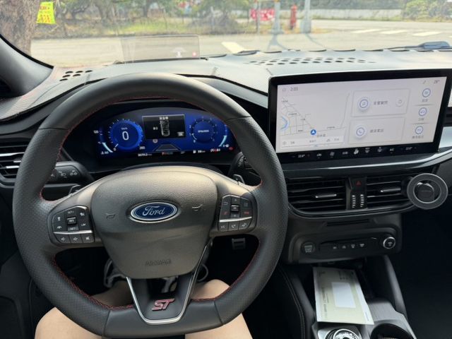 ST-Line Vignale 一手車 原鈑件 原廠保養 里程保證 加購3加3原廠全方位保固 新車保固中  第7張相片