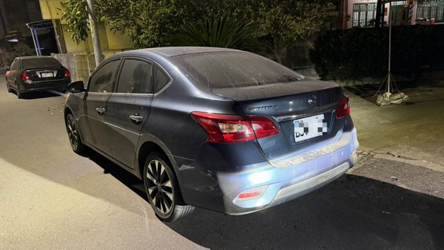 尊爵版 僅跑六萬八 原鈑件 定期保養 里程保證 有天窗 360環景 定速  第2張相片