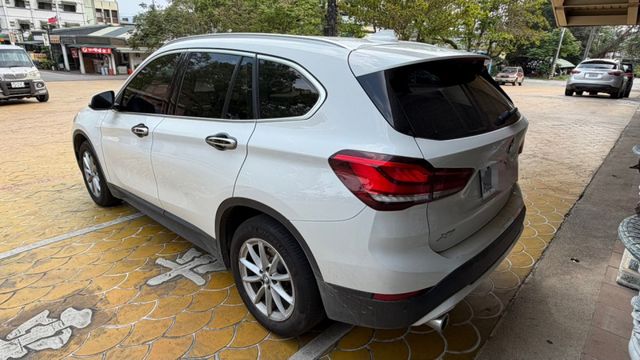 2020年式 僅跑七萬 定期保養 里程保證 跟車系統 車道偏移 M版方向盤 Carplay  第3張相片