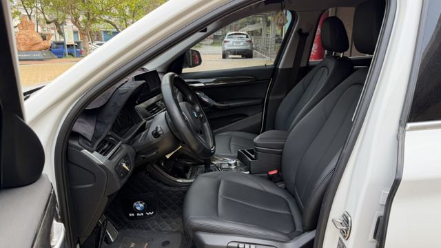 2020年式 僅跑七萬 定期保養 里程保證 跟車系統 車道偏移 M版方向盤 Carplay  第5張相片