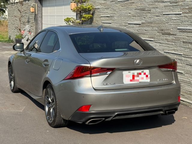 2019年式 F Sport版 一手車 原鈑件 定期保養 里程保證 有IKEY 盲點 電動記憶座椅  第2張相片