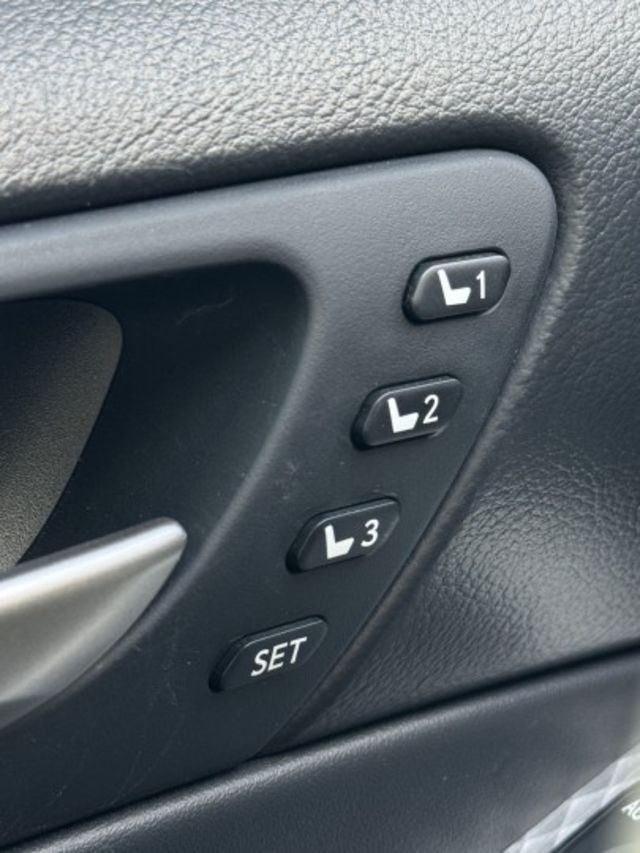 2019年式 F Sport版 一手車 原鈑件 定期保養 里程保證 有IKEY 盲點 電動記憶座椅  第10張相片