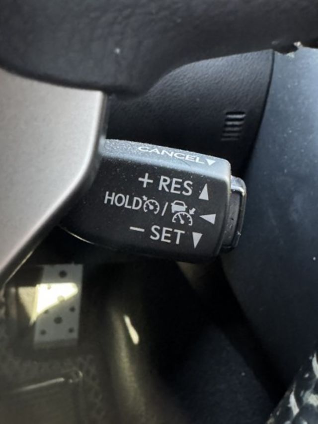 2019年式 F Sport版 一手車 原鈑件 定期保養 里程保證 有IKEY 盲點 電動記憶座椅  第11張相片