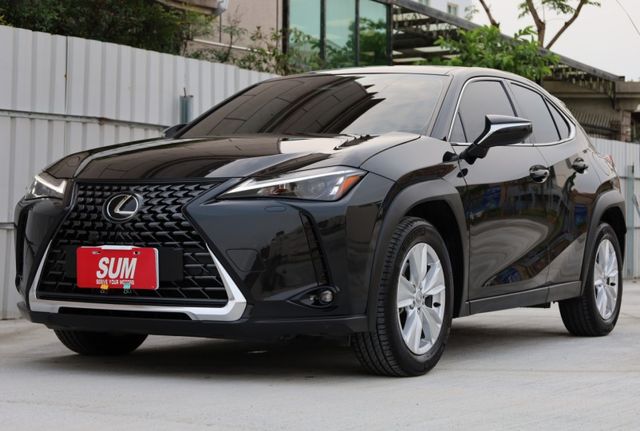 豪華版 一手車 原鈑件 僅跑九千公里 原廠保養 里程保證 新車保固中 有IKEY 環景 盲點 ACC  第1張相片