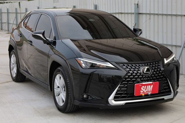 豪華版 一手車 原鈑件 僅跑九千公里 原廠保養 里程保證 新車保固中 有IKEY 環景 盲點 ACC  第6張相片