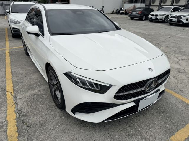 AMG 一手車 總代理 小改款 原廠保養 新車保固中 有23P AMG空力套件 盲點 環景  第2張相片