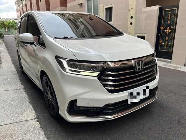 登峰版 七人座 原鈑件 跑六萬九 一手車 定期保養 里程保證 內外漂亮  第1張相片