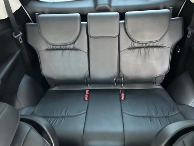 登峰版 七人座 原鈑件 跑六萬九 一手車 定期保養 里程保證 內外漂亮  第4張相片