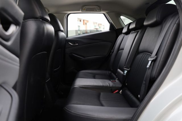 2.0 原鈑件 定期保養 里程保證 內外漂亮如新 有倒車影像 免鑰匙啟動  第9張相片