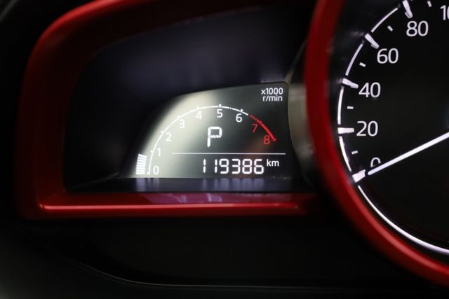 2.0 原鈑件 定期保養 里程保證 內外漂亮如新 有倒車影像 免鑰匙啟動  第16張相片