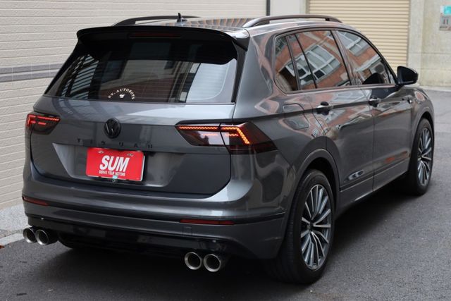 330TSI 頂級版 升級R-LINE套件 原版件 僅跑8萬公里 輪胎9成新 車主極度愛車  第7張相片