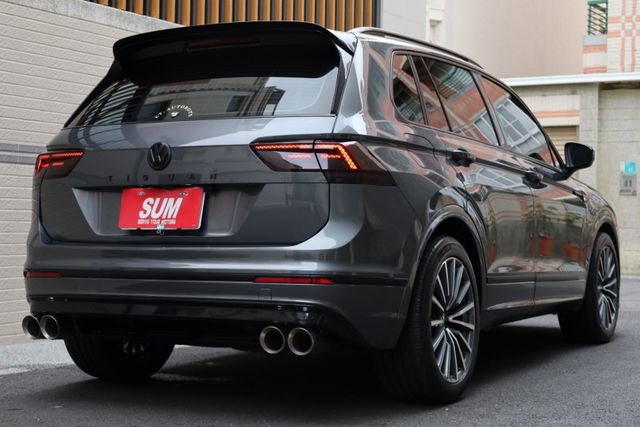 330TSI 頂級版 升級R-LINE套件 原版件 僅跑8萬公里 輪胎9成新 車主極度愛車  第8張相片