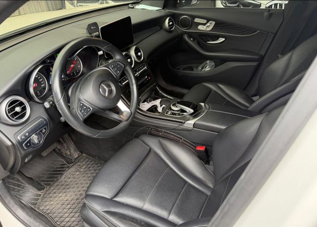 4MATIC AMG 原鈑件 定期保養 里程保證 AMG內外套件 AMG鋁圈 IKEY 盲點 360環景  第3張相片