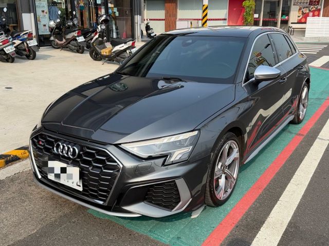 S3 Sportback 一手車 原鈑件  原廠保養 里程保證 內外漂亮如新  第1張相片