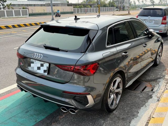 S3 Sportback 一手車 原鈑件  原廠保養 里程保證 內外漂亮如新  第3張相片