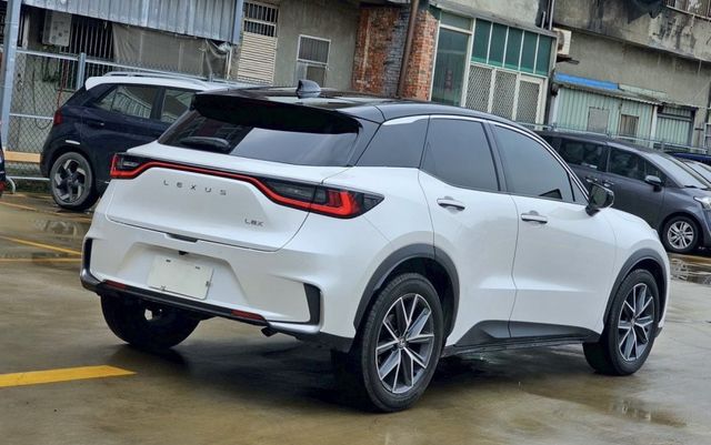 Active+ 2024年式  一手車 原鈑件 跑3.9萬公里 原廠保養 里程保證 新車保固中  第4張相片