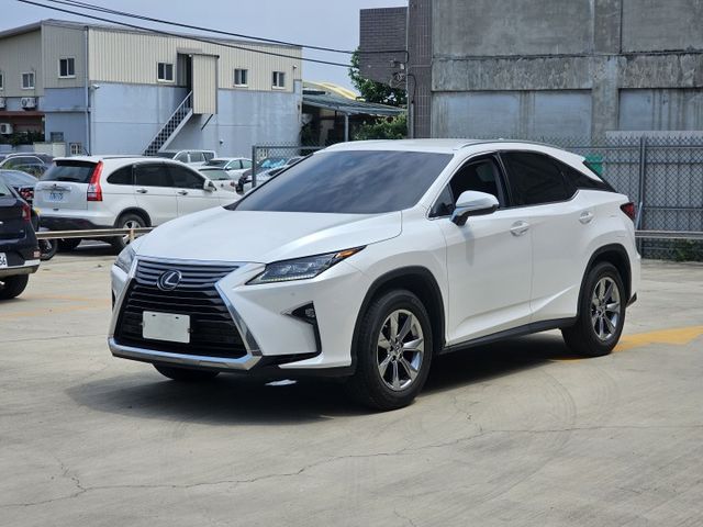 豪華版 原鈑件 僅跑四萬一 原廠保養 里程保證  第1張相片