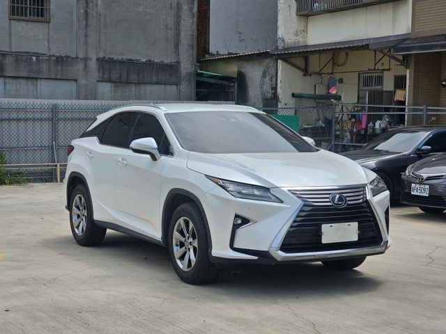 豪華版 原鈑件 僅跑四萬一 原廠保養 里程保證  第3張相片