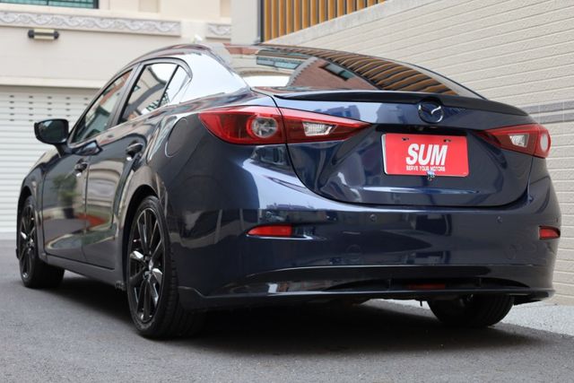 4D 2.0尊榮安全版 無事故 無泡水 原廠保養 里程保證 IKEY 定速 抬頭顯示器  第5張相片