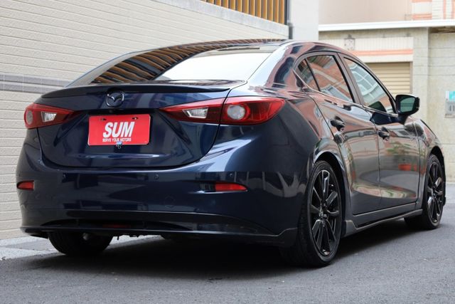 4D 2.0尊榮安全版 無事故 無泡水 原廠保養 里程保證 IKEY 定速 抬頭顯示器  第8張相片