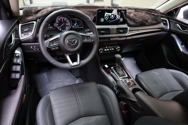 4D 2.0尊榮安全版 無事故 無泡水 原廠保養 里程保證 IKEY 定速 抬頭顯示器  第11張相片