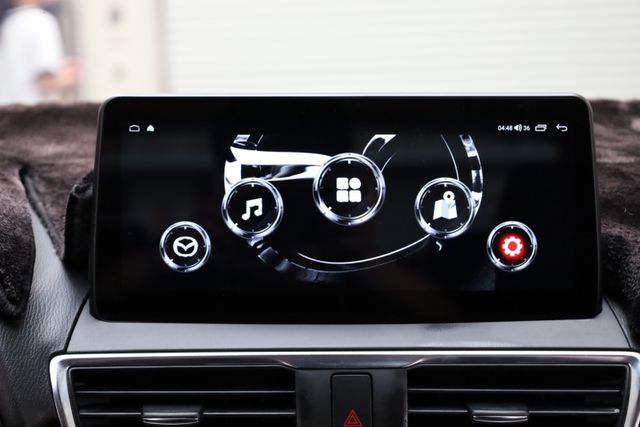 4D 2.0尊榮安全版 無事故 無泡水 原廠保養 里程保證 IKEY 定速 抬頭顯示器  第15張相片