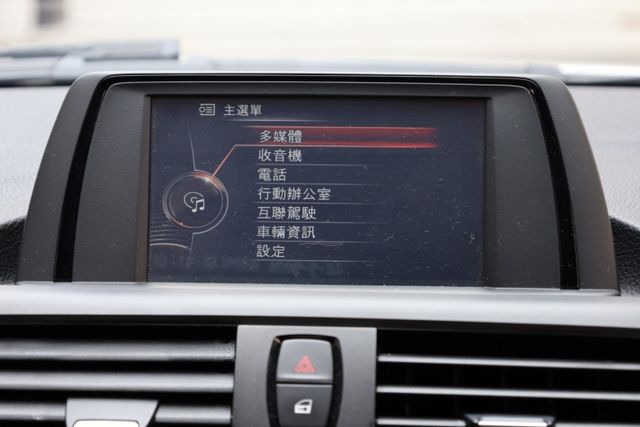 2016年式 原鈑件 僅跑九萬 定期保養 里程保證 車況健康  第15張相片