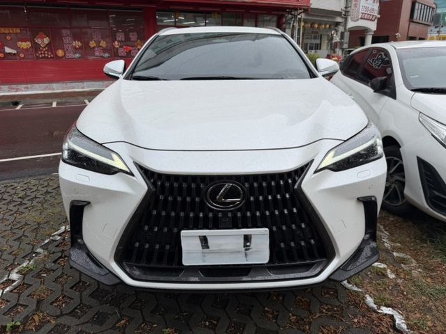 豪華版 原鈑件 原廠保養 里程保證 新車保固中 ACC IKEY 選配360環景  第2張相片