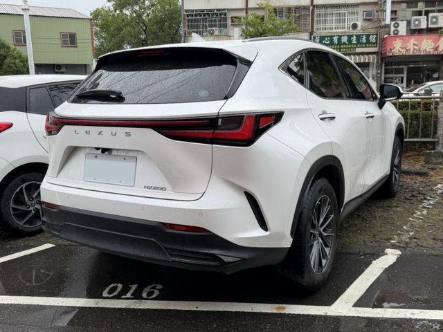 豪華版 原鈑件 原廠保養 里程保證 新車保固中 ACC IKEY 選配360環景  第4張相片