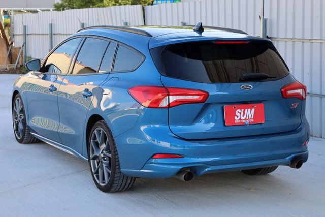 2021年式Ford Focus Wagon ST 一手車 原鈑件 跑九萬四 原廠保養 里程保證  第6張相片