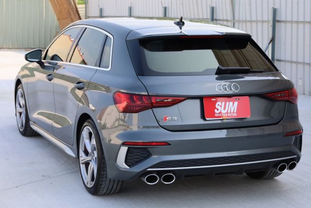 S3 Sportback 一手車 原鈑件 原廠保養 里程保證 內外漂亮如新  第6張相片