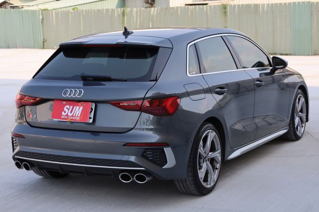 S3 Sportback 一手車 原鈑件 原廠保養 里程保證 內外漂亮如新  第7張相片