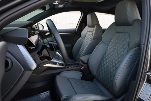 S3 Sportback 一手車 原鈑件 原廠保養 里程保證 內外漂亮如新  第10張相片