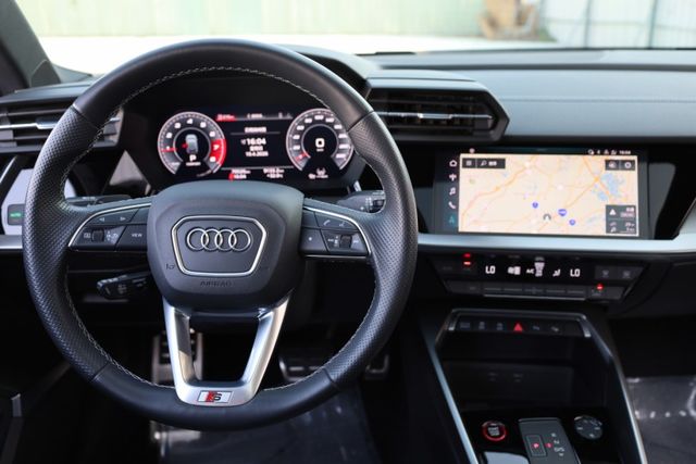 S3 Sportback 一手車 原鈑件 原廠保養 里程保證 內外漂亮如新  第14張相片