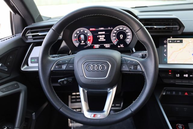 S3 Sportback 一手車 原鈑件 原廠保養 里程保證 內外漂亮如新  第15張相片