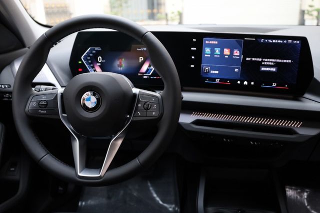 2026年式 120i 全新中獎車 原鈑件 新車保固中 僅跑100公里 里程保證  第13張相片