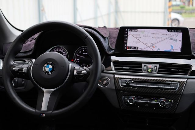 2020年式 僅跑七萬 定期保養 里程保證 跟車系統 車道偏移 M版方向盤 Carplay  第13張相片