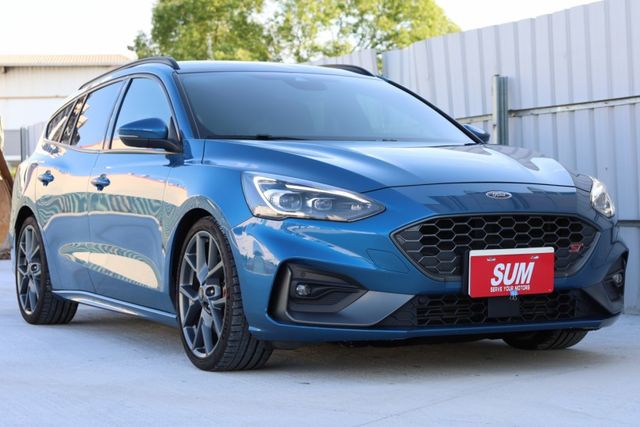 2021年式Ford Focus Wagon ST 一手車 原鈑件 跑九萬四 原廠保養 里程保證  第3張相片