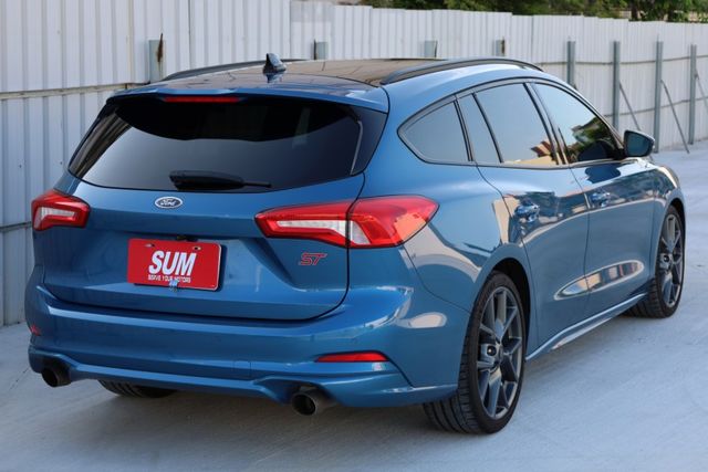 2021年式Ford Focus Wagon ST 一手車 原鈑件 跑九萬四 原廠保養 里程保證  第7張相片
