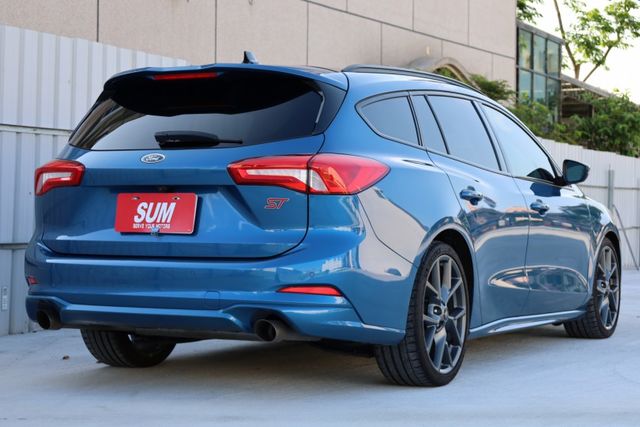 2021年式Ford Focus Wagon ST 一手車 原鈑件 跑九萬四 原廠保養 里程保證  第8張相片