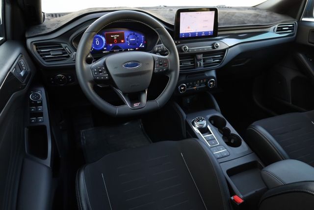 2021年式Ford Focus Wagon ST 一手車 原鈑件 跑九萬四 原廠保養 里程保證  第11張相片
