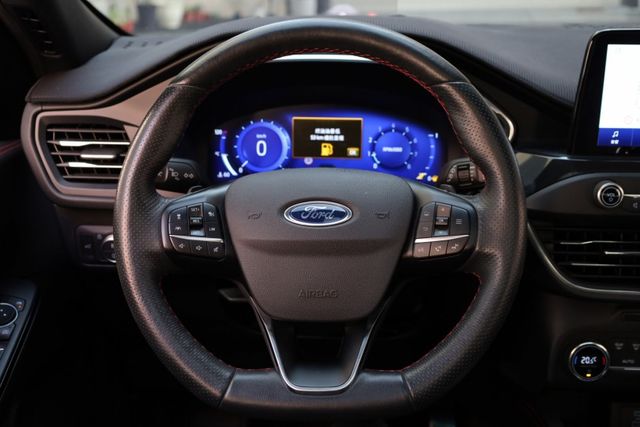 EcoBoost ST-Line X 一手車 原鈑件 僅跑六萬五 定期保養 里程保證  第15張相片