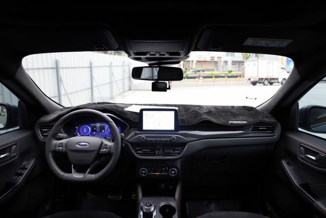 EcoBoost ST-Line AWD 一手車 原鈑件 原廠保養 里程保證  第13張相片