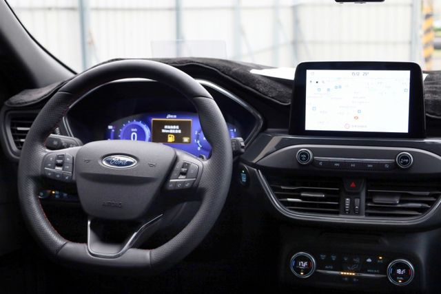 EcoBoost ST-Line AWD 一手車 原鈑件 原廠保養 里程保證  第14張相片