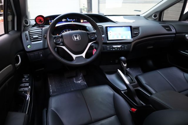 VTi-S 一手車 原鈑件 跑十四萬 里程保證 定期保養  第11張相片