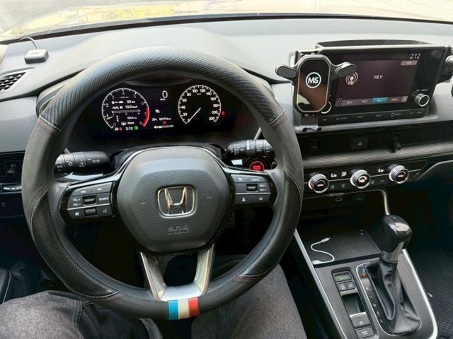 2024年式 六代 僅跑兩萬七 一手車 原鈑件 原廠保養  新車保固中  第9張相片