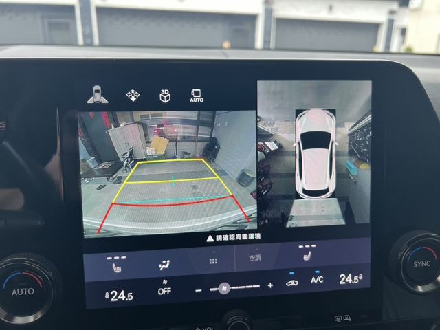 菁英版 一手車 原鈑件 跑兩萬七 原廠保養 新車保固中 選配360環景 抬顯 電尾門 車側踏板  第9張相片