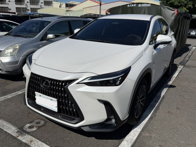 豪華版 一手車  無泡水 無事故 原廠保養 里程保證 新車保固中  第1張相片