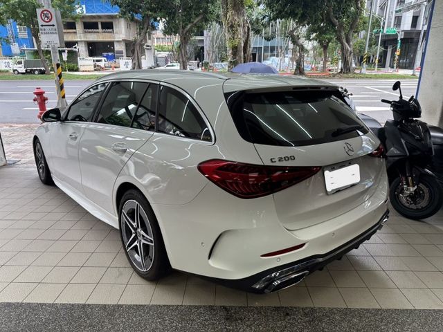 AMG 旅行式 總代理 一手車 原鈑件  定期保養 里程保證 23P跟車 360環景 盲點 摸門  第2張相片