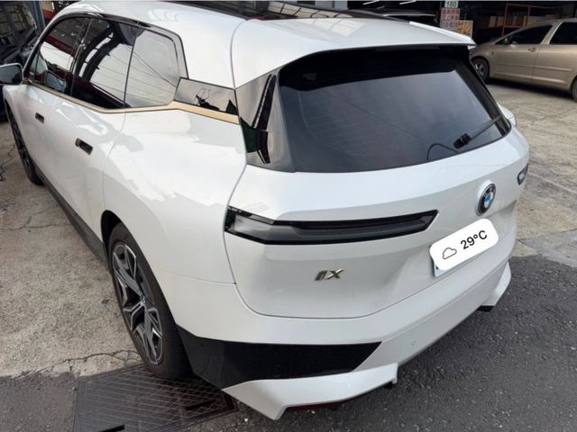 xDrive50旗艦版  一手車 原鈑件 僅跑一萬九 原廠保養 里程保證 新車保固中  第2張相片